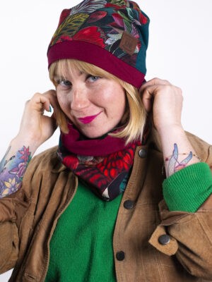 Bordowa czapka damska w kwiaty 2w1 KWIATY LASU