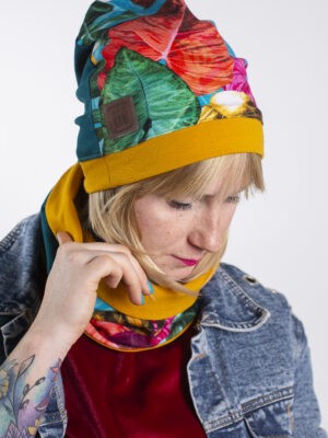 Kolorowa czapka damska na jesień MALOWANE LIŚCIE